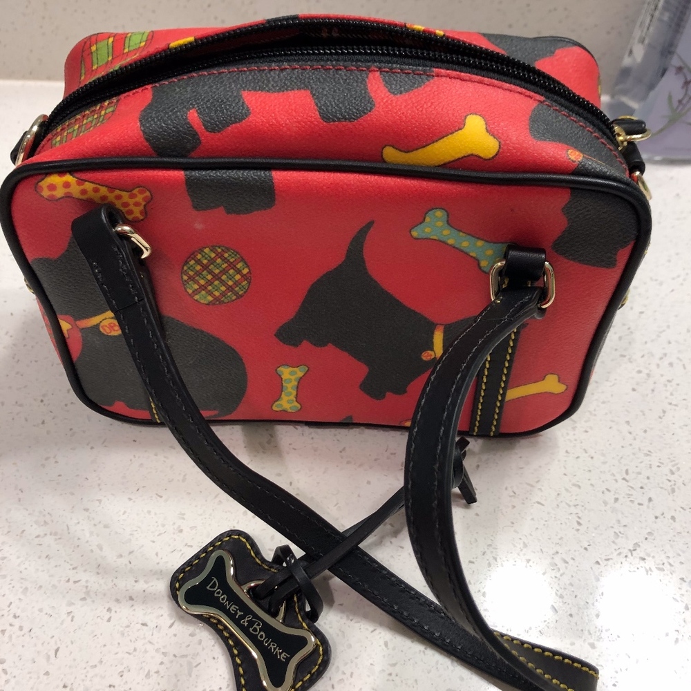 Dooney & Bourke purse